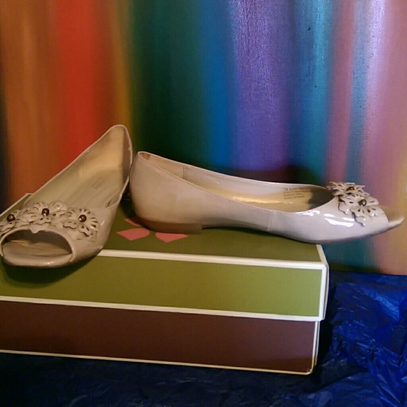 Naturalizer Penny Flats - Picture 3 of 7